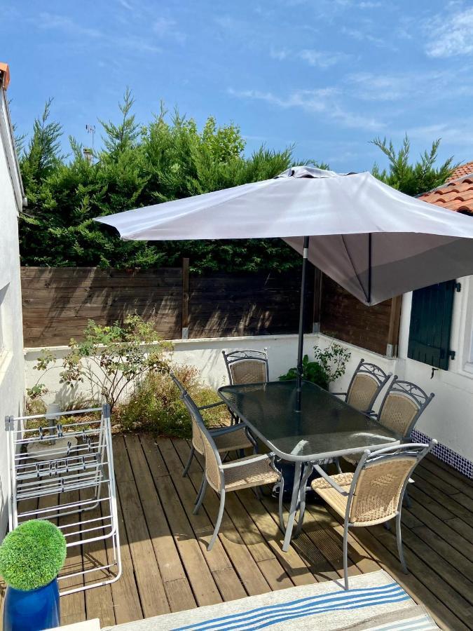 Agreable Maison De Ville Avec Une Belle Terrasse Anglet Luaran gambar