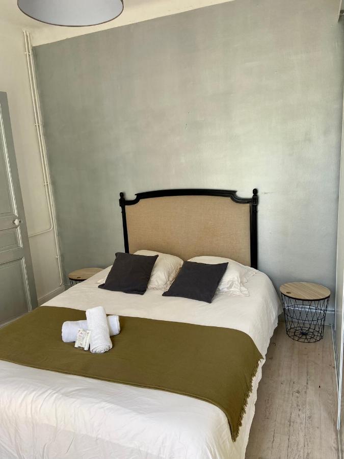 Agreable Maison De Ville Avec Une Belle Terrasse Anglet Luaran gambar