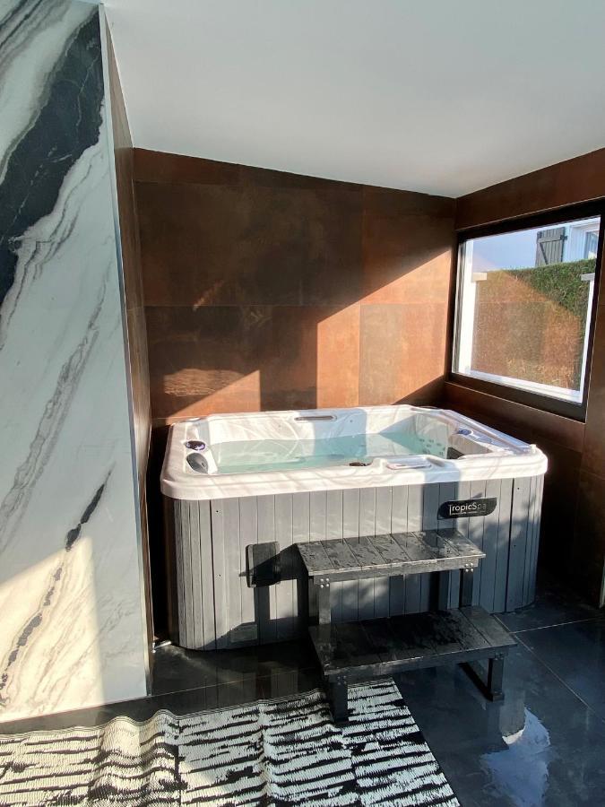 Agreable Maison De Ville Avec Une Belle Terrasse Anglet Luaran gambar